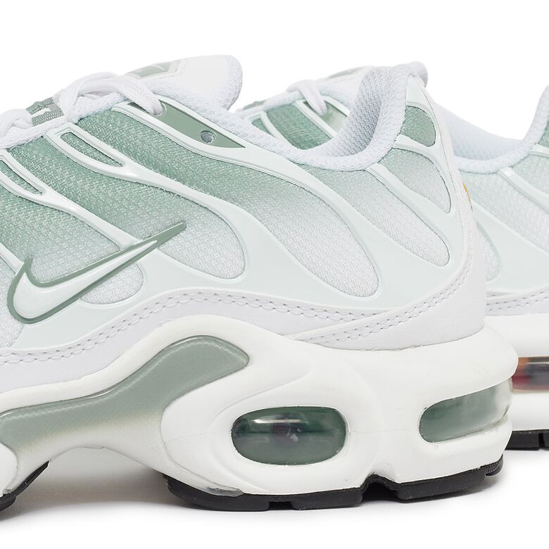 NIKE Wmns Air Max Plus white/white-mica green-black