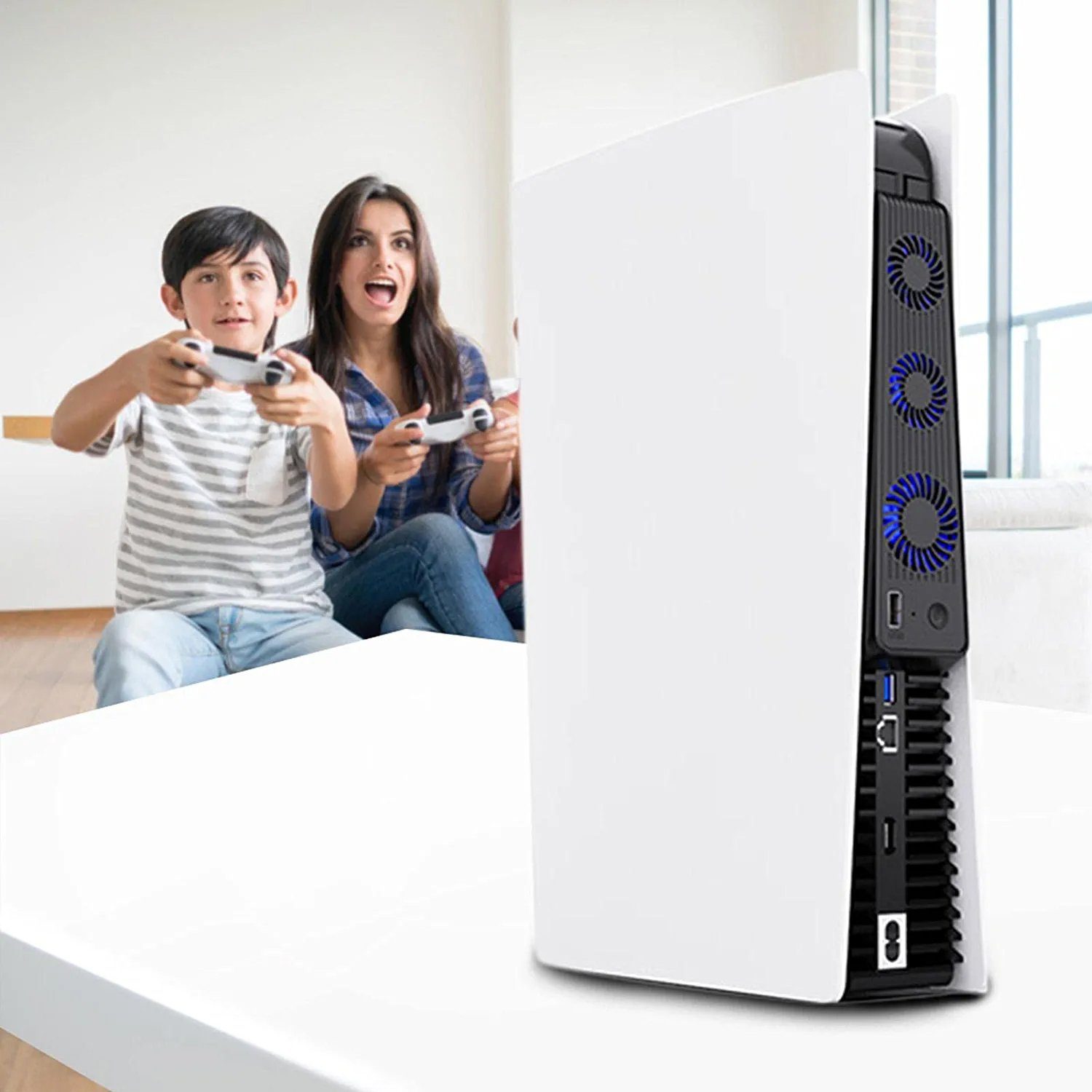 KINSI PS5 Mainframe-Kühlgebläse, PS5 Cooling Lüfter, mit externem PlayStation-Controller (USB-Anschluss und 3 Ventilatoren, Temperaturkontrolle für PS5, Schwarz)
