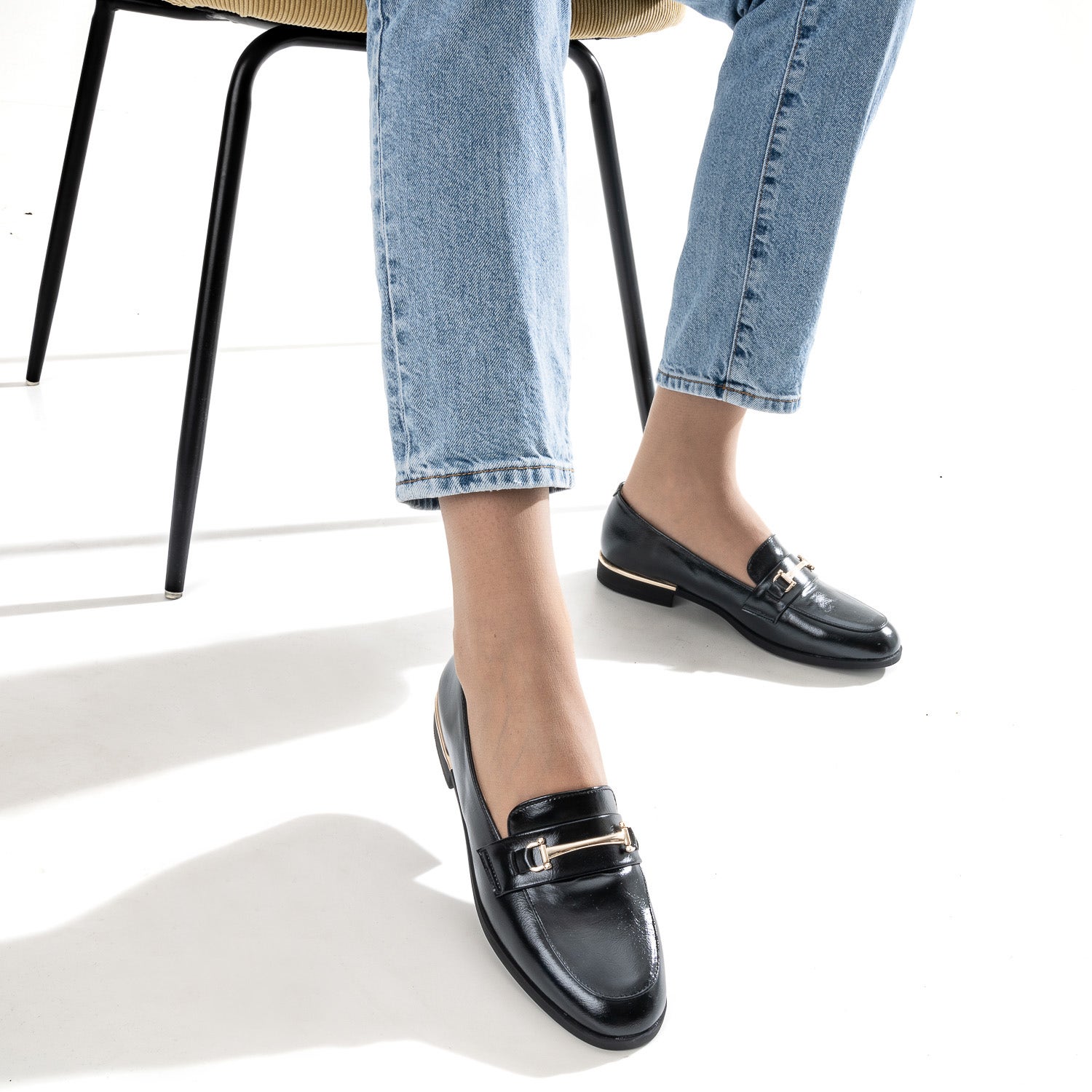 Mocassin noir détails dorés