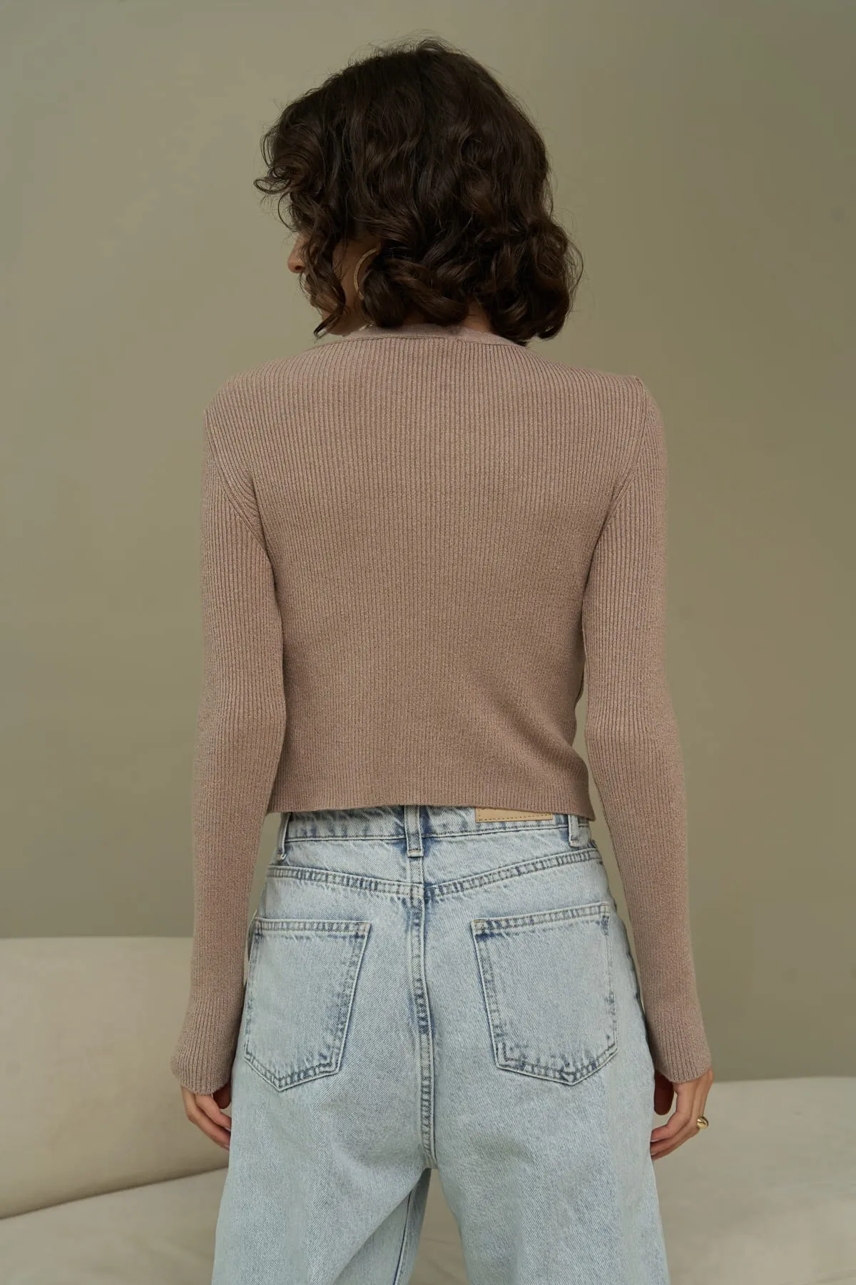MAİ COLLECTİON  Kloe Strickwaren-Crop mit Knopfdetail