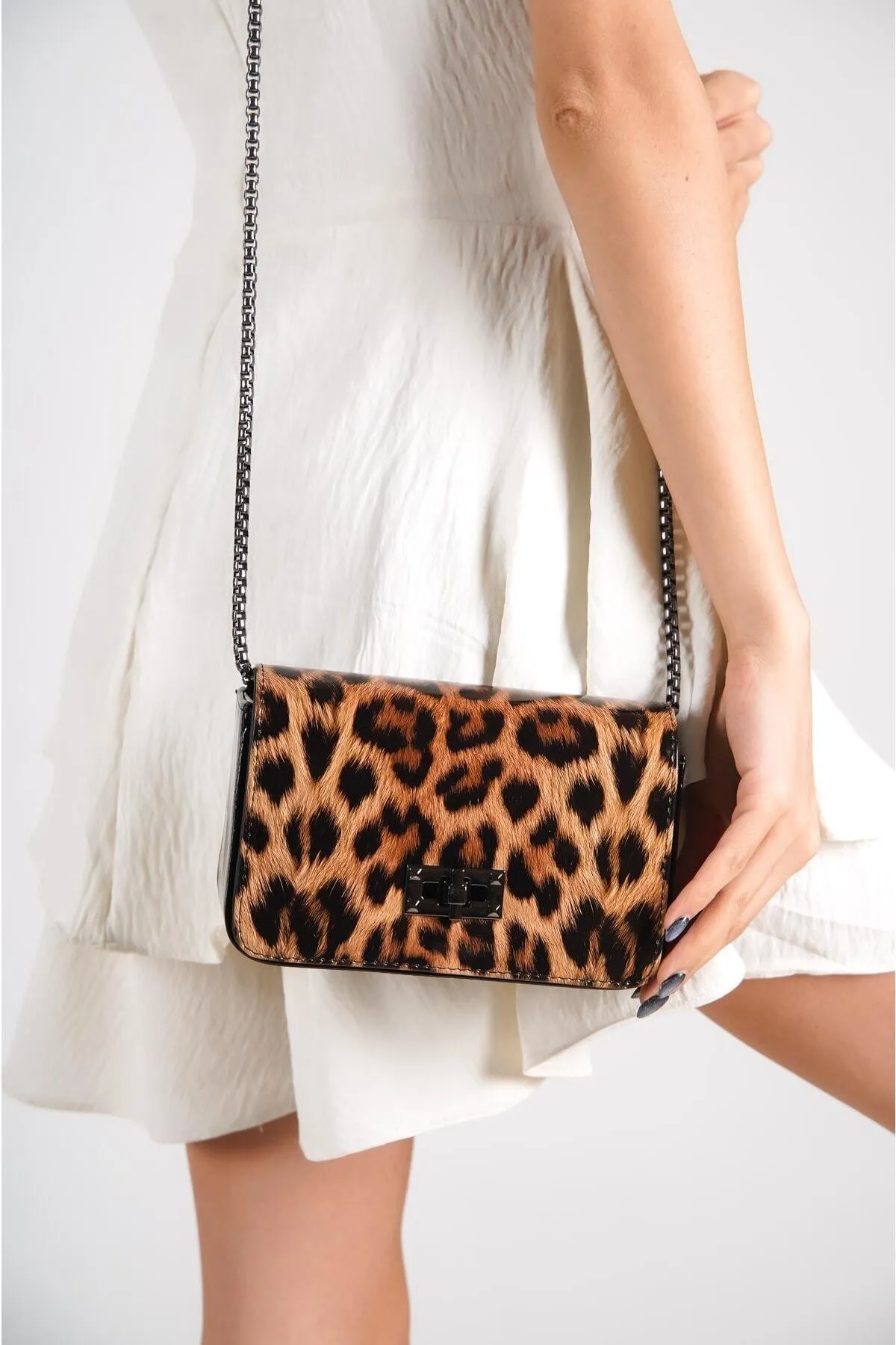 Capone Outfitters  Capone Soho Leopard Damentasche