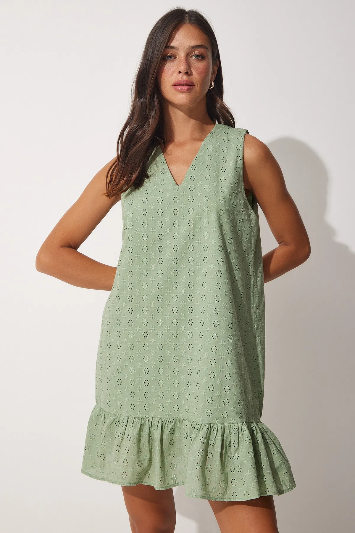 Happiness İstanbul  Grünes, gewelltes Volant-Sommerkleid für Damen DD01177