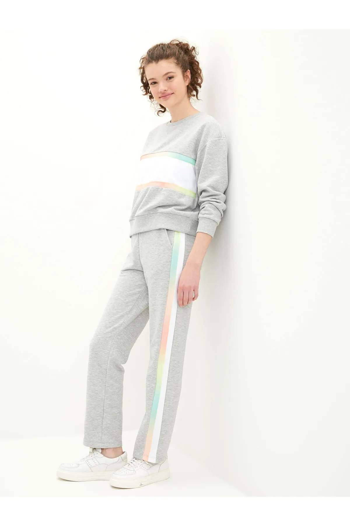 LC Waikiki  Jogginghose - Grau - Straight