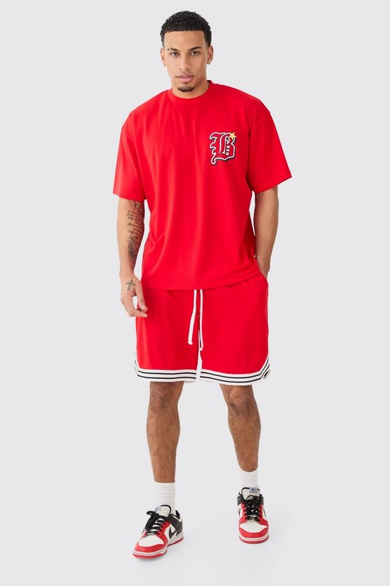 Oversize Mesh-Oberteil und Basketball-Shorts