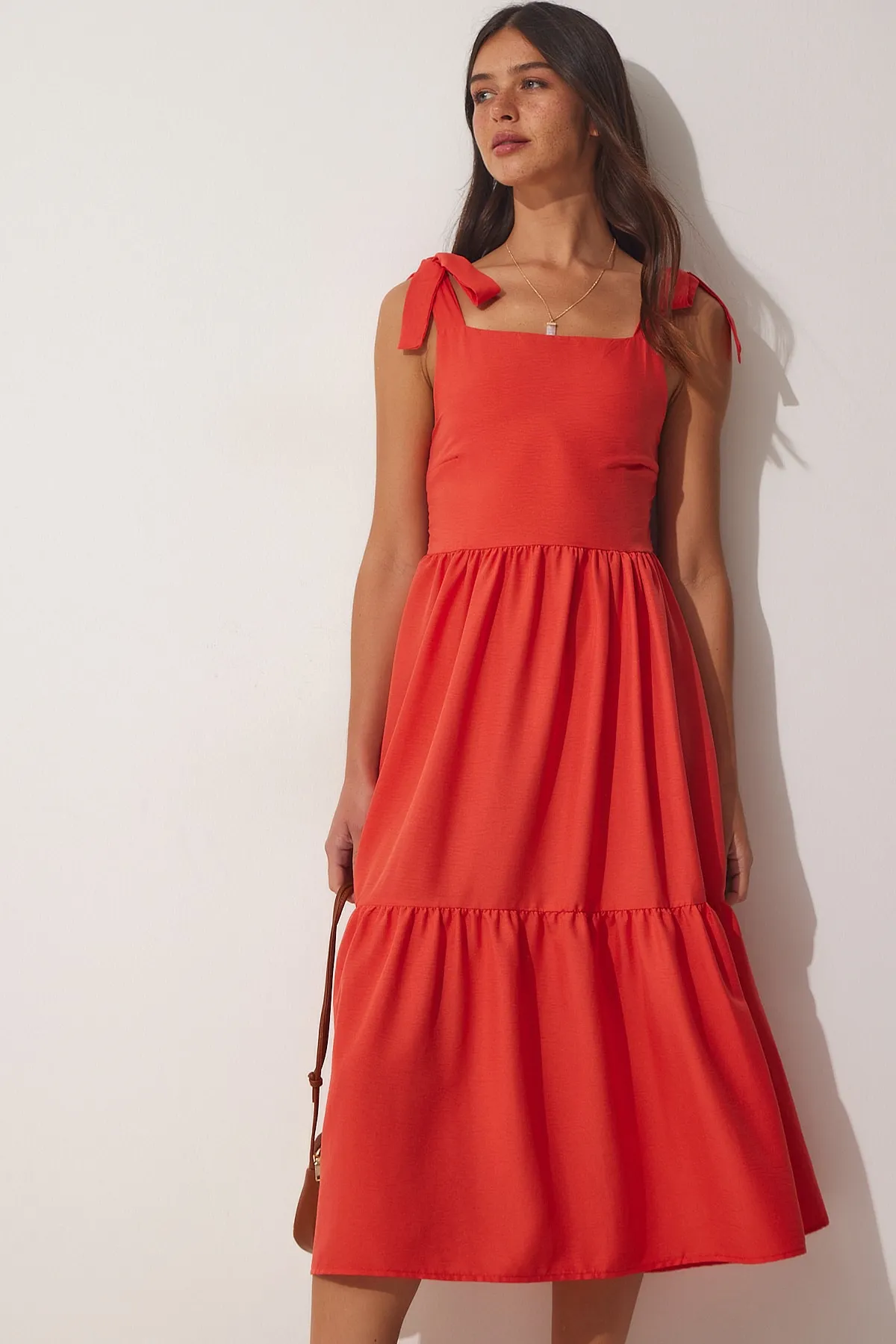 Happiness İstanbul  Damen-Sommerkleid aus Popeline mit Granatapfelblüten-Trägern ZH00030