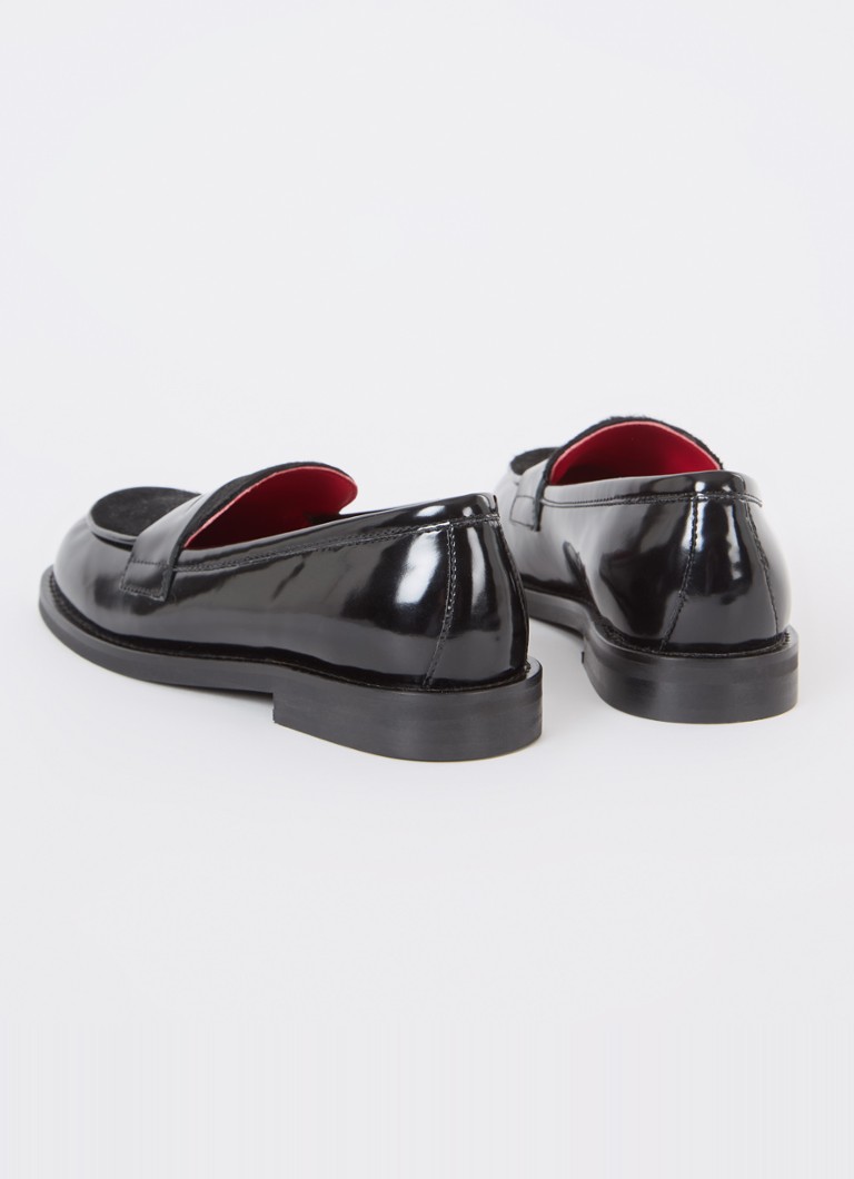 Mocassins Max & Co com acabamento em couro envernizado
