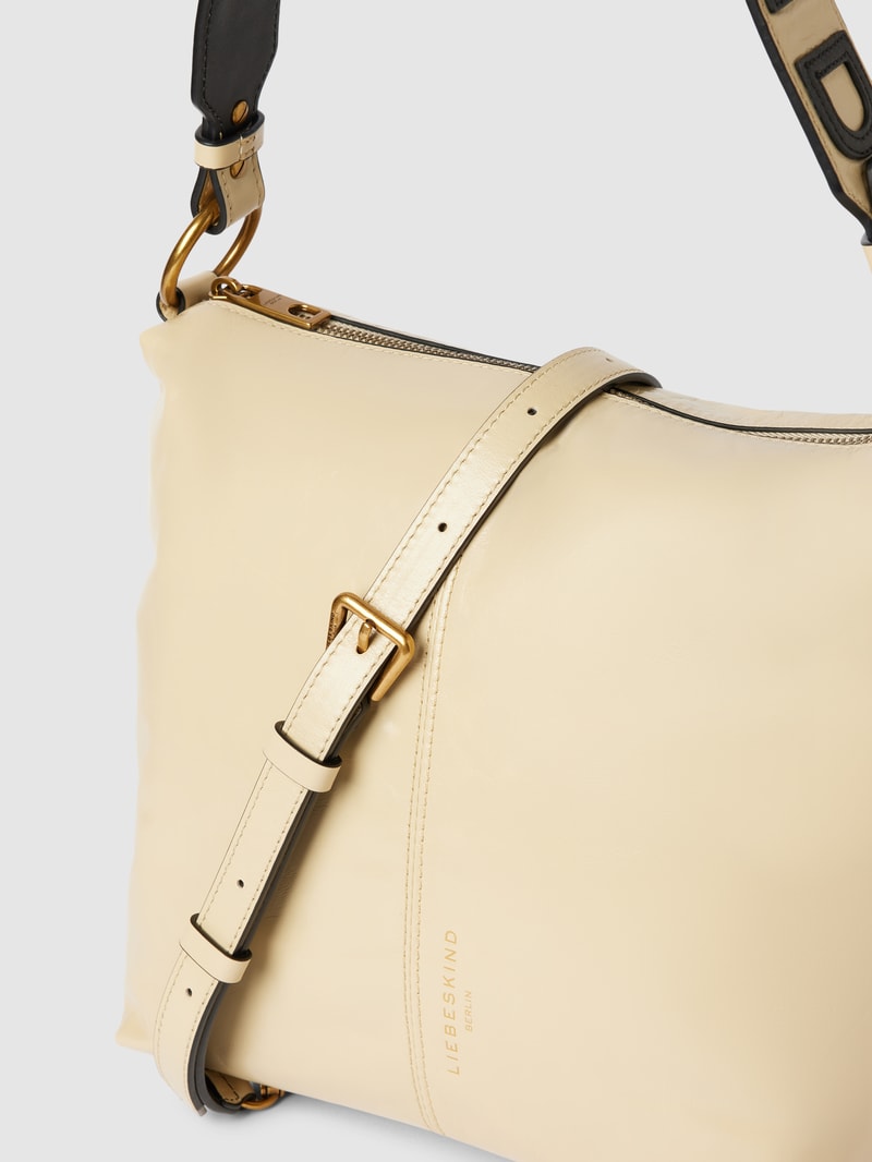 Handtasche mit Label-Detail Modell 'AISSA' in sand