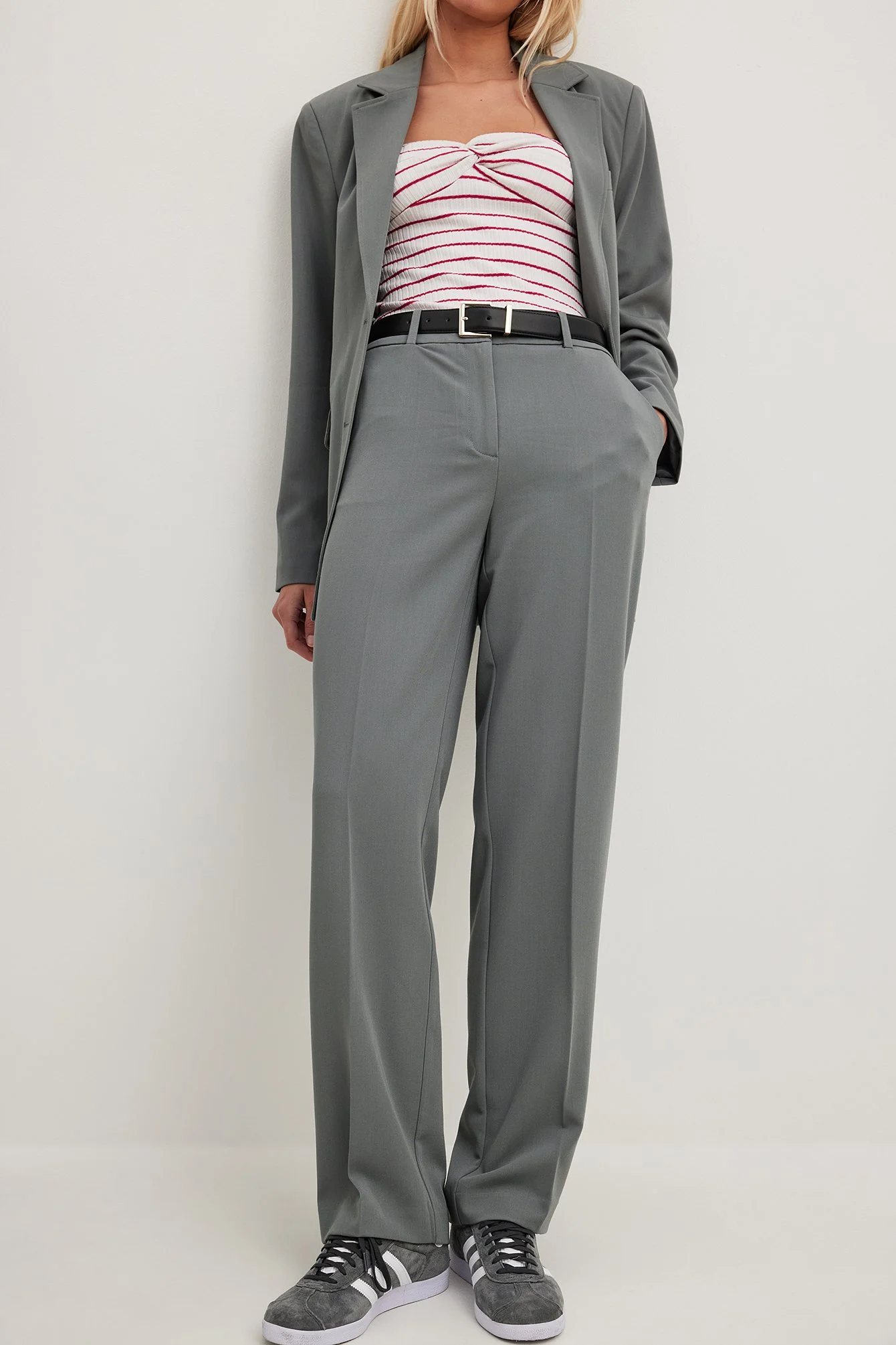 Anzughose mit mittlerer Taille und geradem Bein