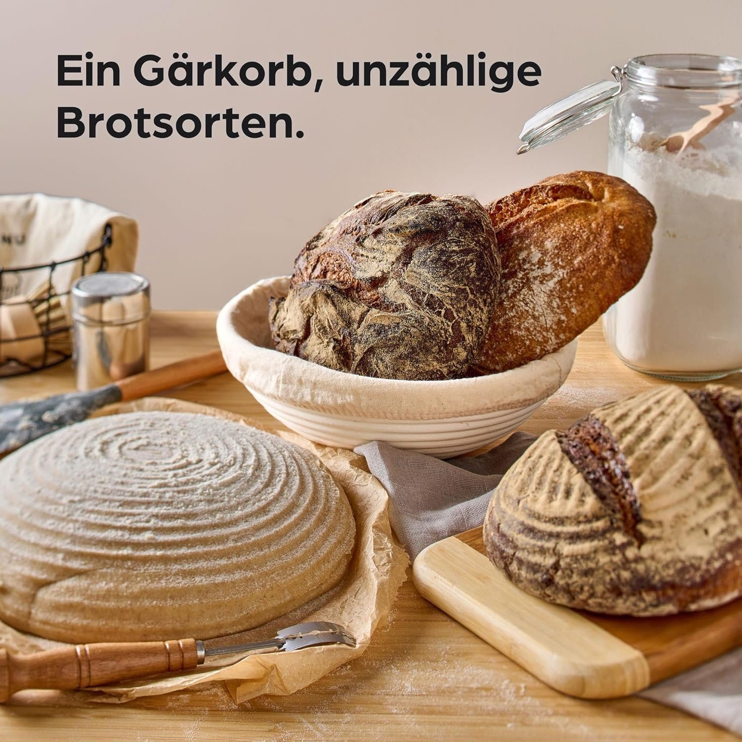 Praknu Gärkorb Für Brot Rund 25 cm 1kg - Gärkörbchen für Brotteig zum Brotbacken, Aus nachhaltigem Rattan - Geruchsneutral - Mit Backutensilien