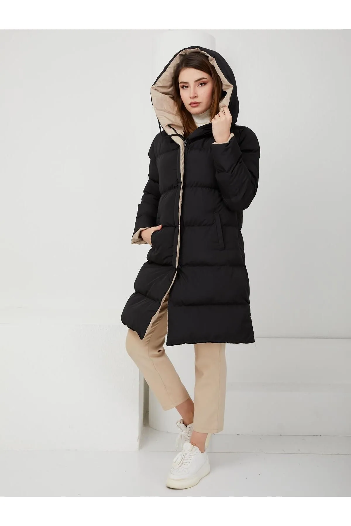 Olcay  Zweifarbige doppelseitige Pufferjacke mit Kapuze BLACK-STONE 5371