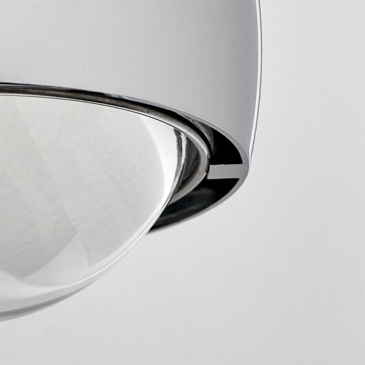 hofstein Wandleuchte Osacca Wand-Lampe, halbrunde Designer-Effektlampe in modernem chrom, ohne Leuchtmittel, mit Schlitzen, die Wandbeleuchtung funktioniert mit LED oder Halogen