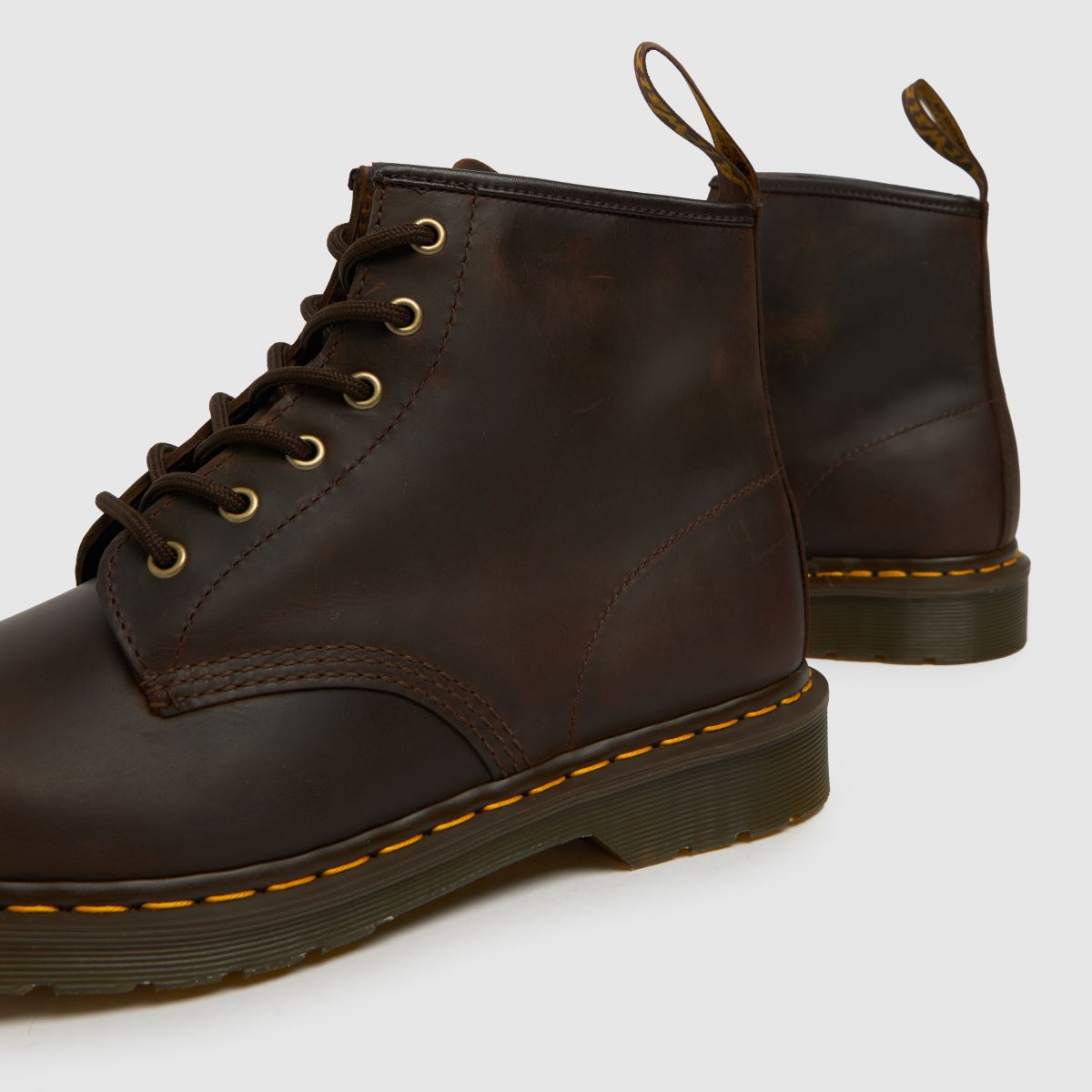 Dr. Martens 101 sötétbarna csizma
