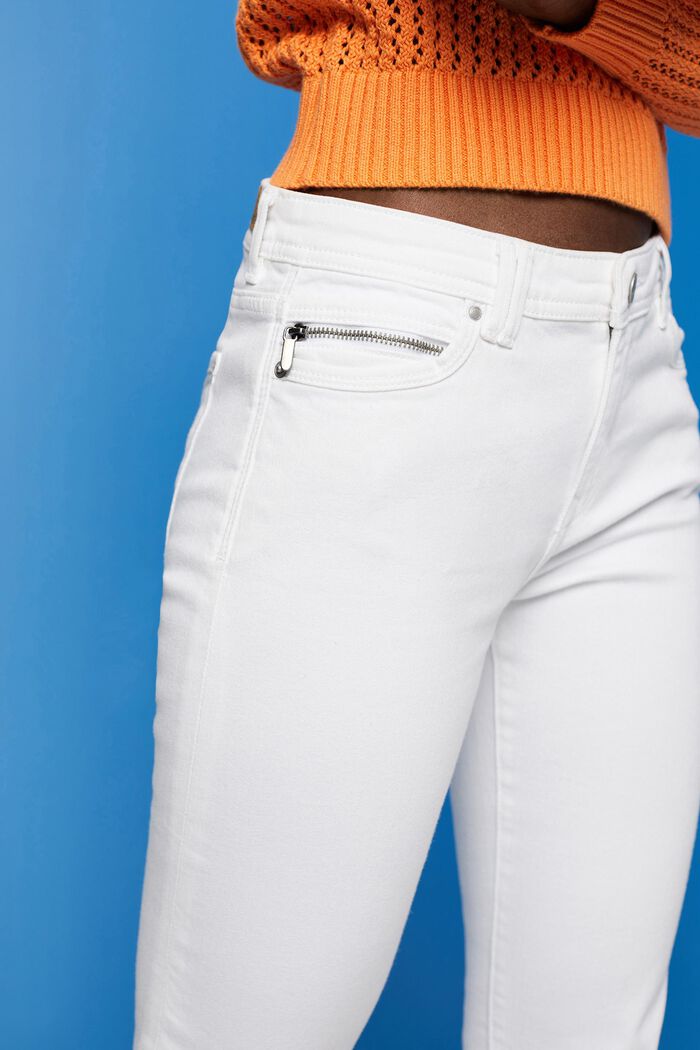 Jeans mit Reißverschlussdetail