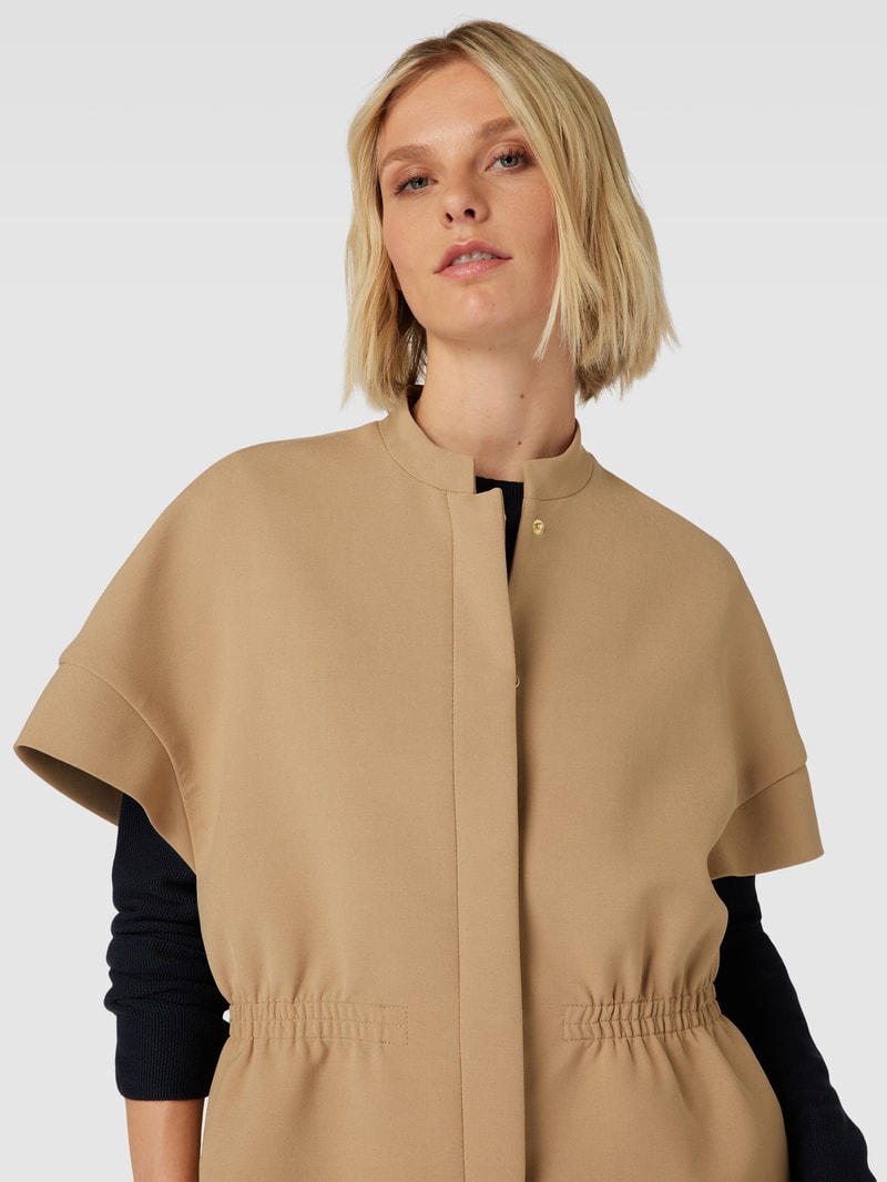 Blazer mit Eingrifftaschen in camel