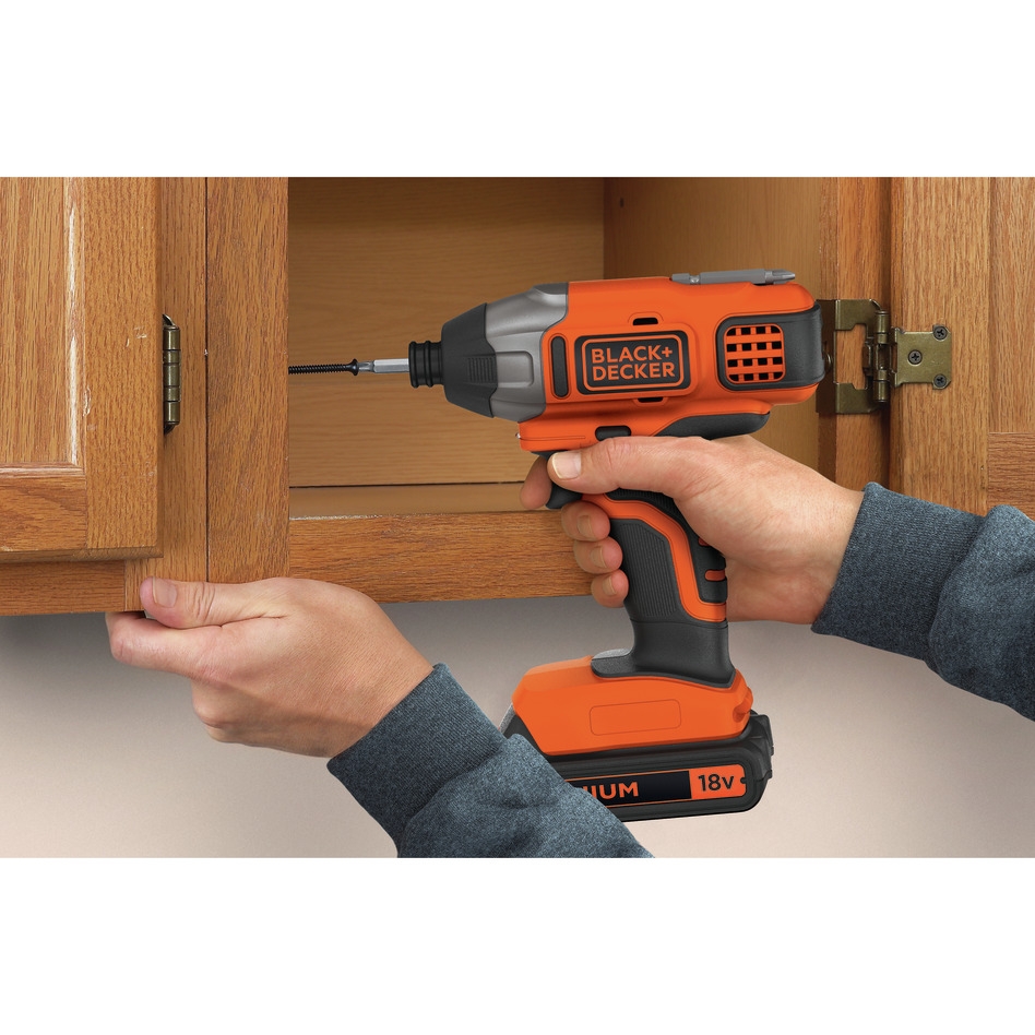 Black & Decker BDCIM18N-XJ Akku-Schlagschrauber 18 Volt (ohne Akkus und Ladegerät)