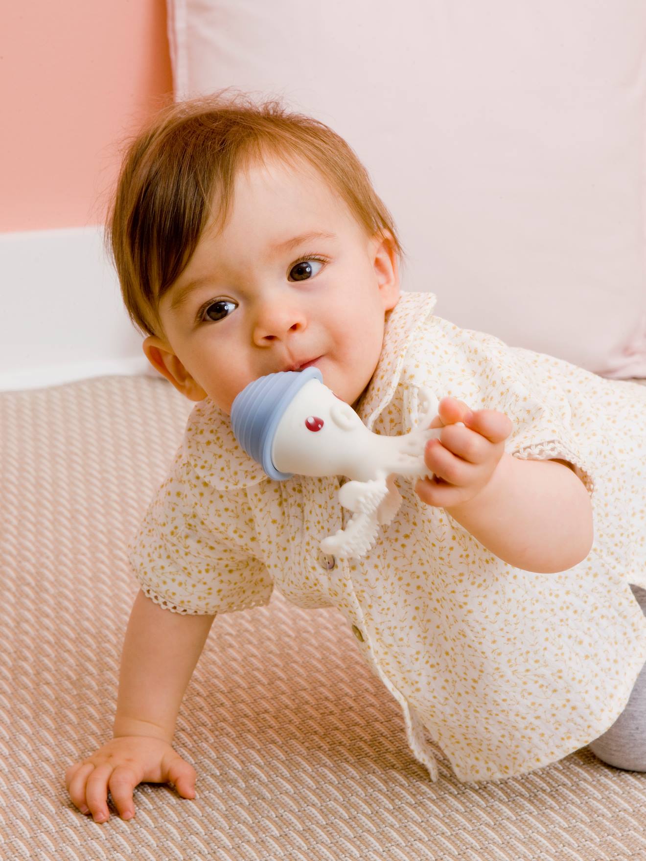 Little big friends Baby Beißspielzeug BONNIE, DIE KRAKE BABYTOLOVE - weiß/hellblau
