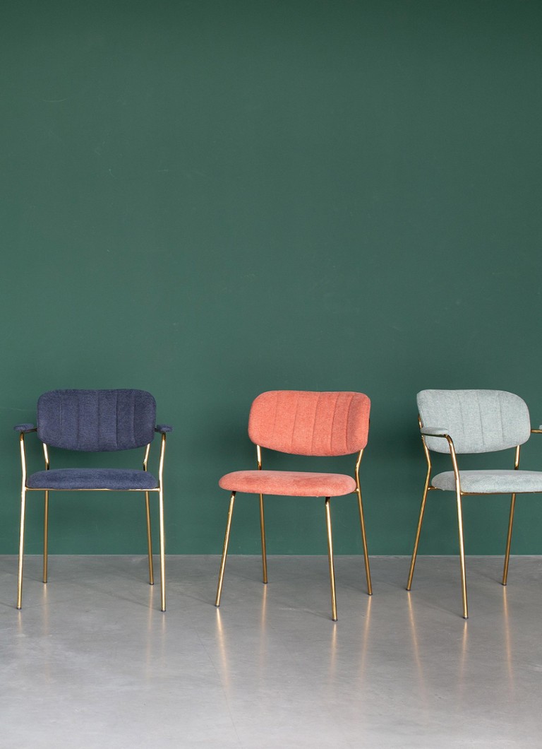 Scaun de sufragerie Parton de Livingstone Design, bază aurie.