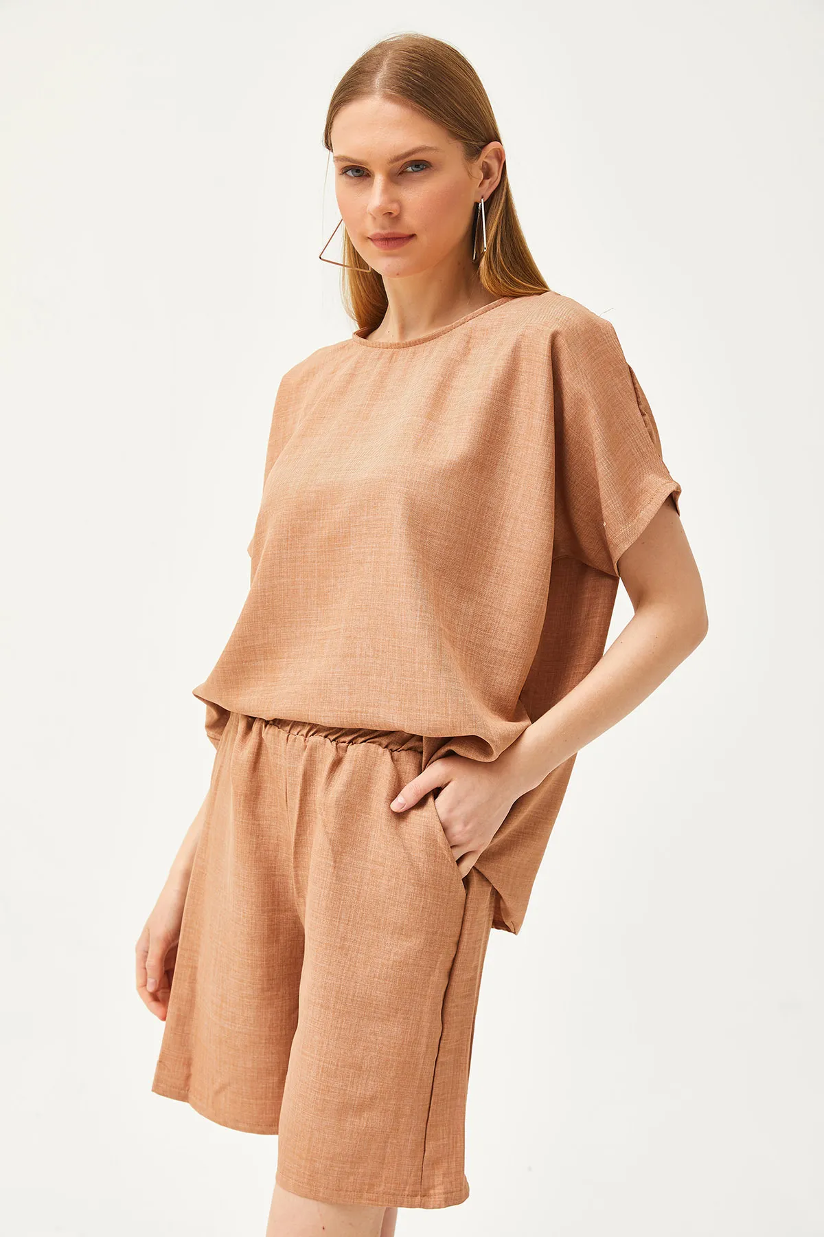 Olalook  Damen Camel Top Lockere Bluse Shorts mit Untertasche Leinen Inhalt Set TKM-19000268