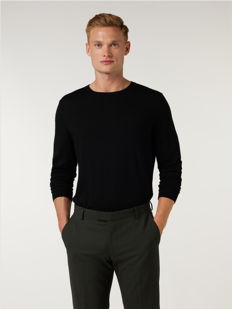 Strickpullover aus Wolle mit Rundhalsausschnitt in schwarz