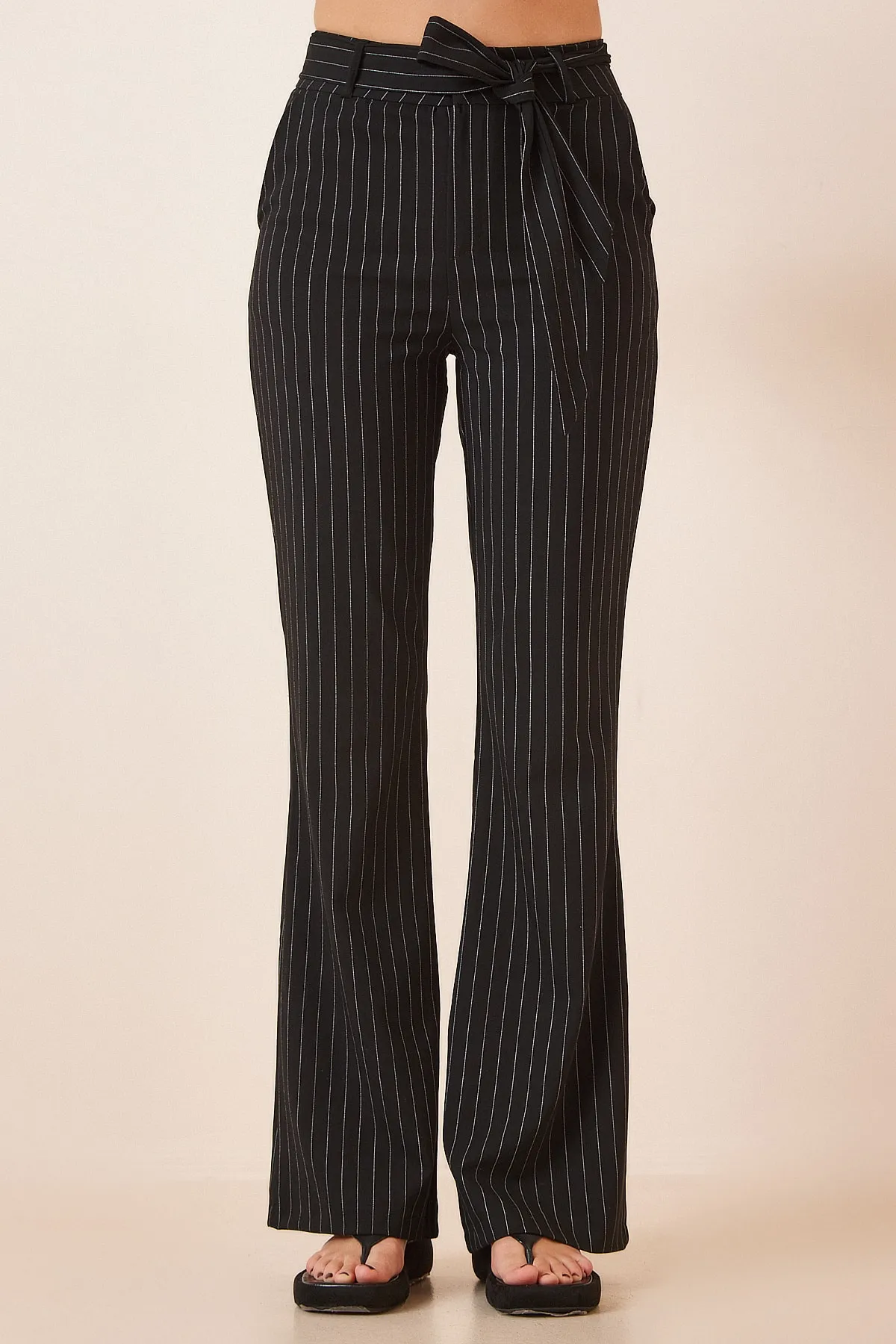Happiness İstanbul  Schwarzes Strickset mit gestreiftem Hemd und Hose für Damen FN03022