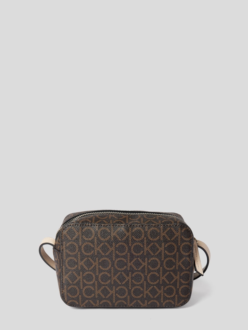 Camera Bag mit Logo-Muster in dunkelbraun