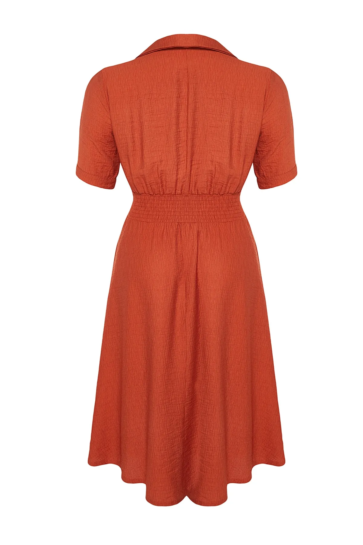 Trendyol Curve  Orangefarbenes Kleid mit gewebter elastischer Taille und Knopfdetail TBBSS22EL1563
