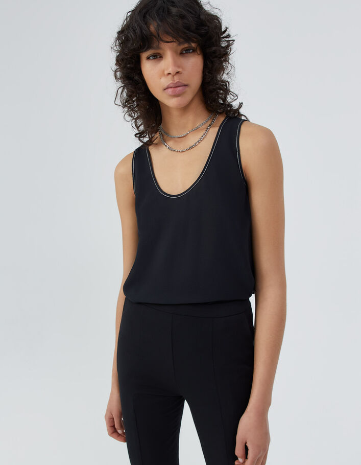 Top en crêpe noir surpiqûre bijou col femme