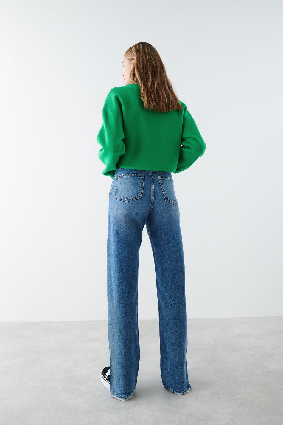 Straight 90s slit jeans