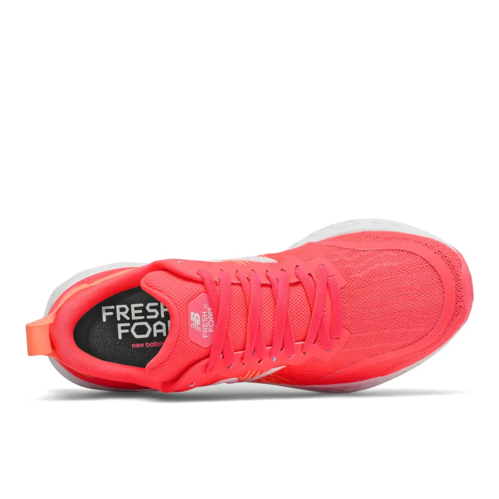 New Balance Fresh Foam Tempo WTMPOCP / rot