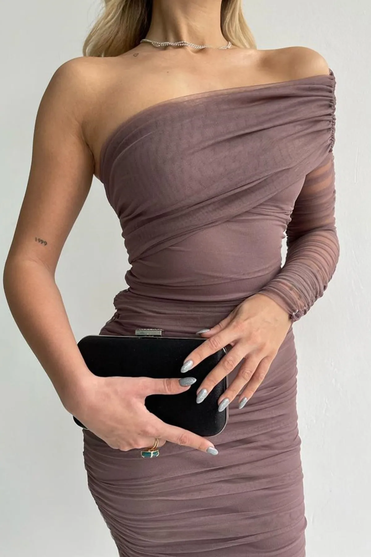 lovebox  Gefütterter Tüllstoff, einärmelig, detaillierter schmaler Schnitt, Midi-Länge, Nerz-Bleistift-Abendkleid, Abschlusskleid 109