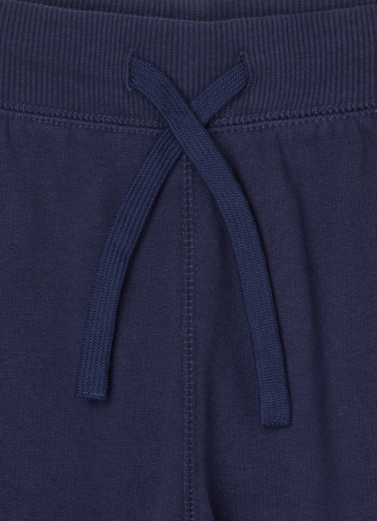 Calça de jogging Benetton com corte afunilado e cordão ajustável.