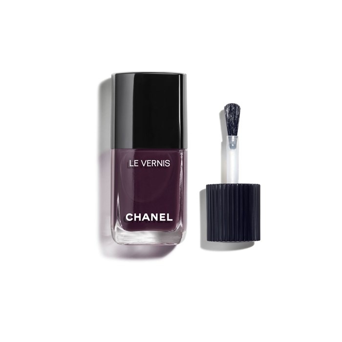 FARBE UND GLANZ MIT LANGEM HALT