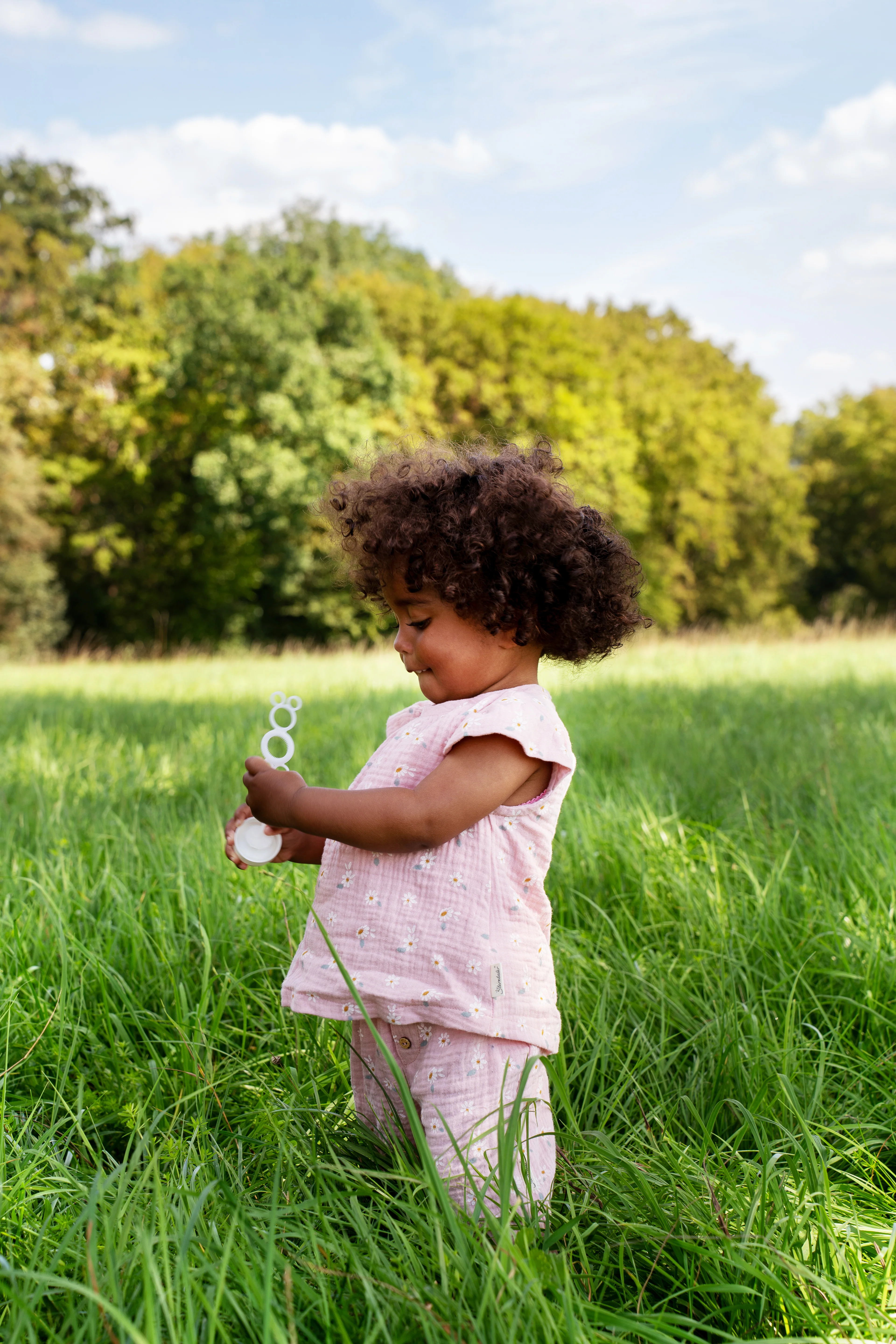 Set Shirt + Shorts bedruckt mit Gänseblümchen