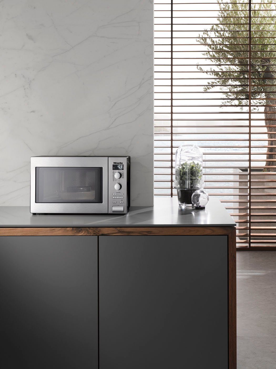 Miele Mikrowelle M 6012 SC mit Automatikprogrammen, Grill, Mikrowelle, 26 l
