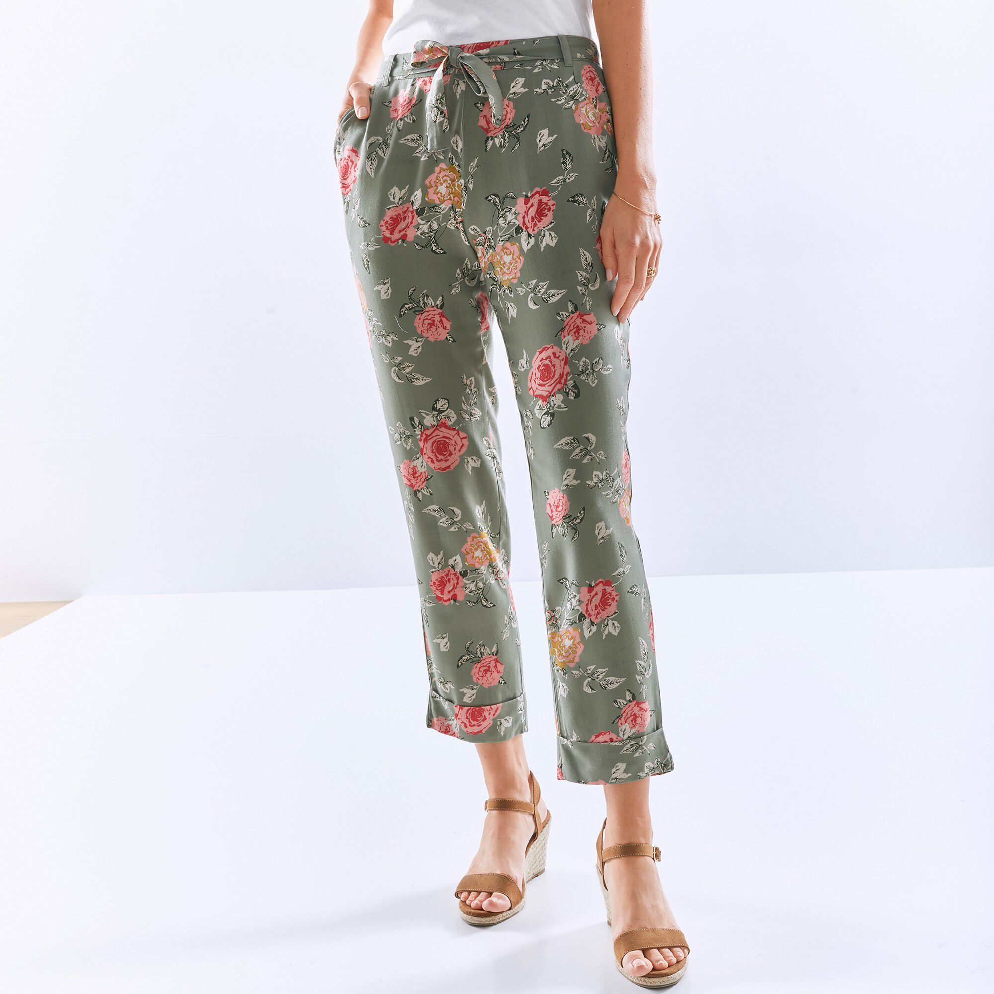 Pantalon 7/8ème fuselée imprimé fleuri