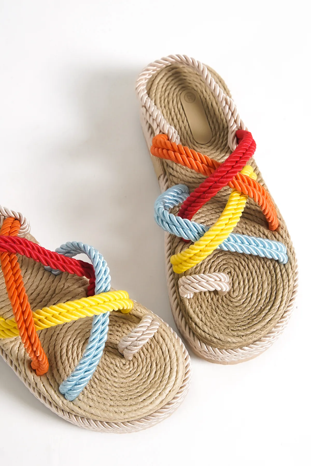 Capone Outfitters  Damen-Sandalen mit Keilabsatz und Schnürung