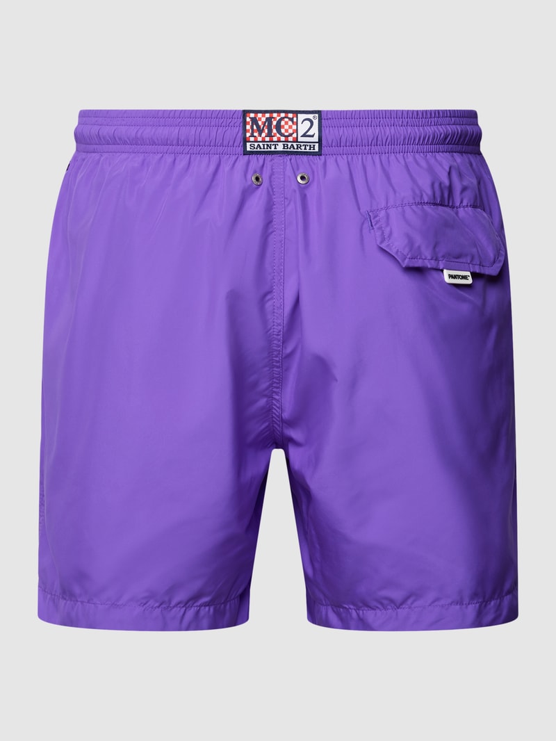 Badehose mit Label-Patch in lila
