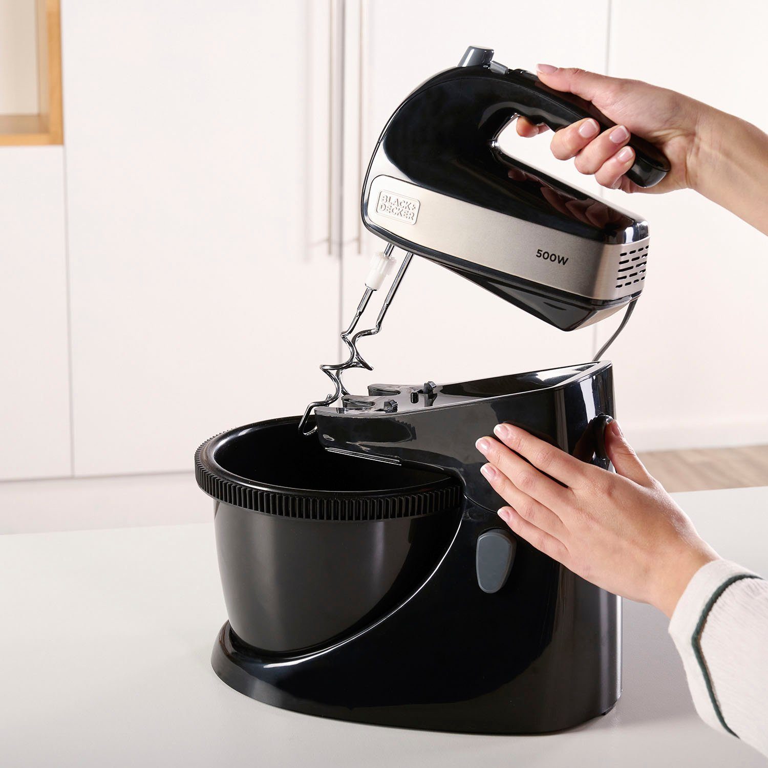 Black + Decker Handmixer BXMXA500E / ES9130090B mit Schüssel, 500 W