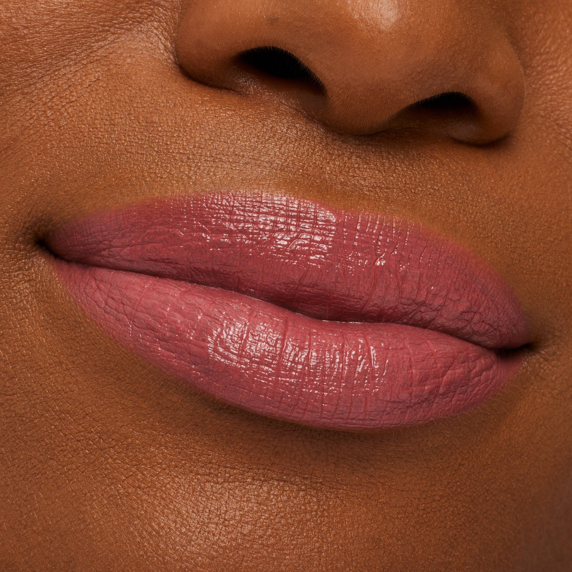 „Rossetti M·A·CXIMAL SLEEK SATIN“ LŪPŲ DAŽAI – „Rossetto“