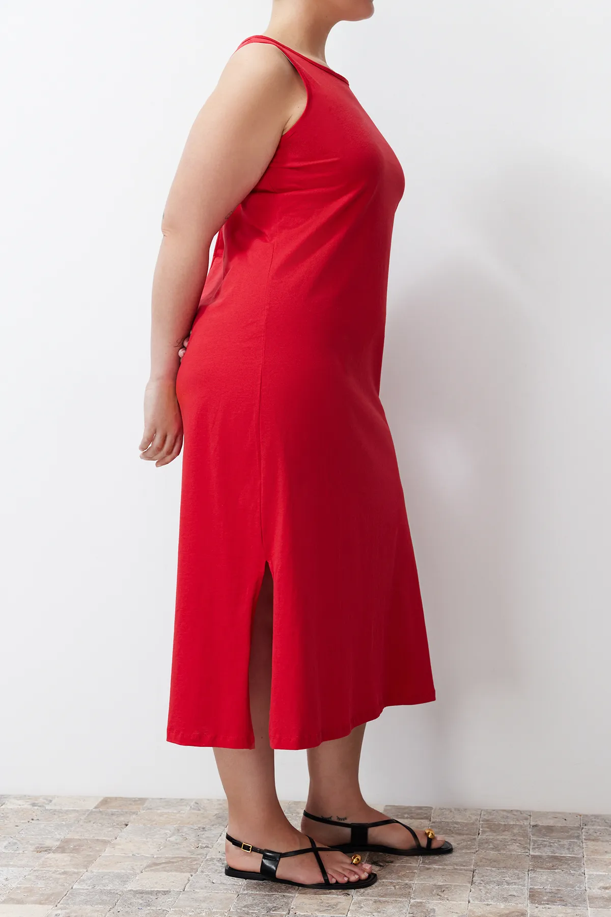 Trendyol Curve  Rotes Strickkleid aus Single-Jersey in Übergröße