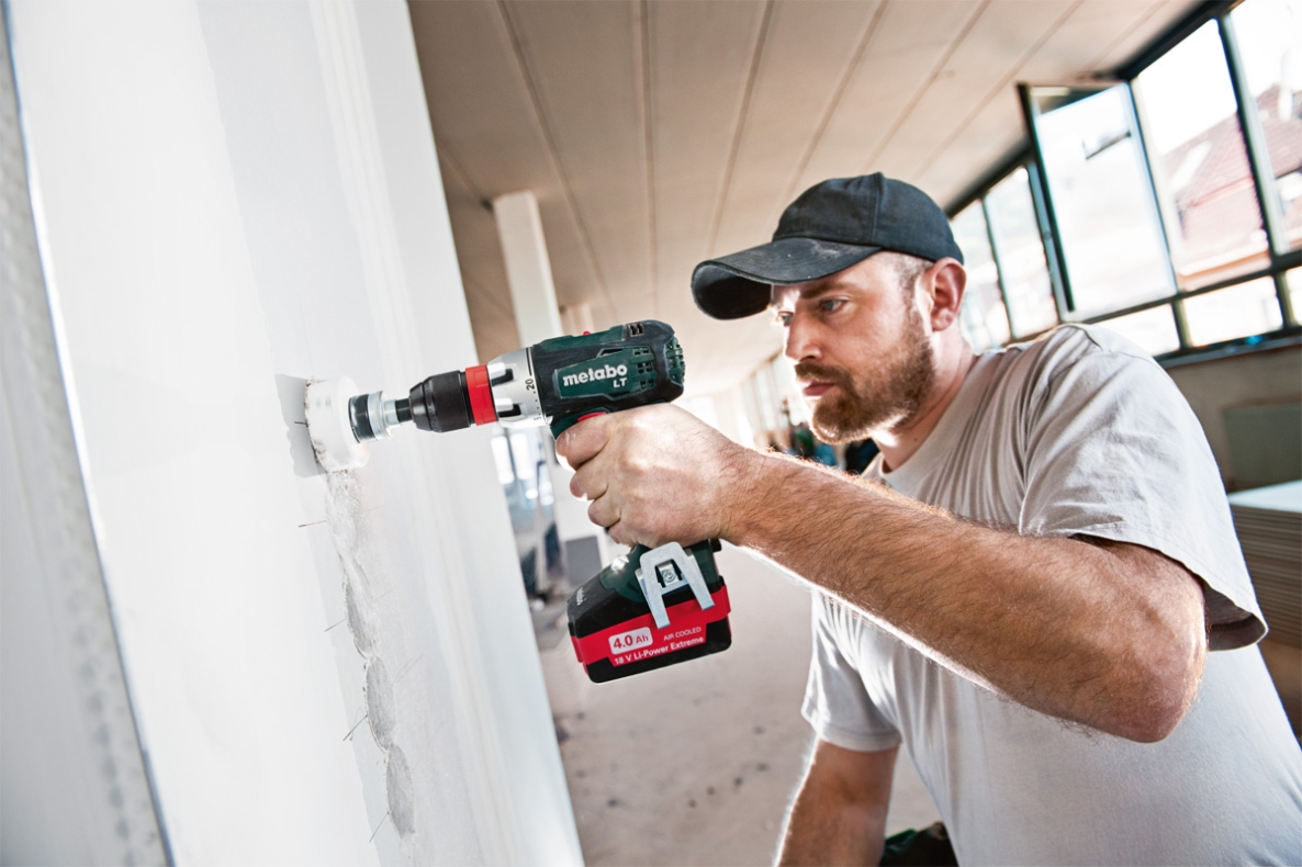 Metabo 602104500 BS18LT Mașină de șlefuit rapidă cu acumulator Li-ion de 18 volți, 4,0 AH