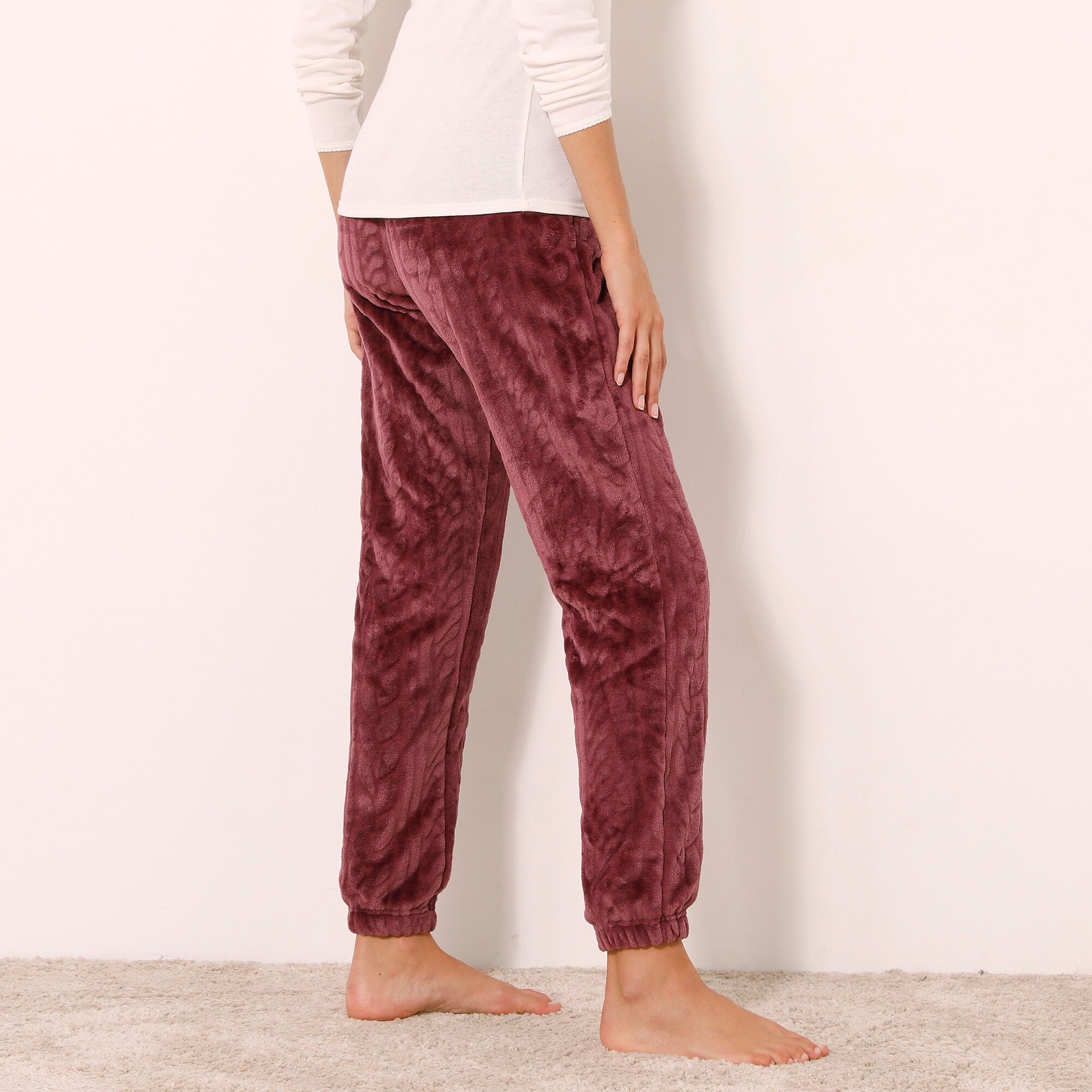 Pantalon maille polaire torsades texturée, toucher peluche