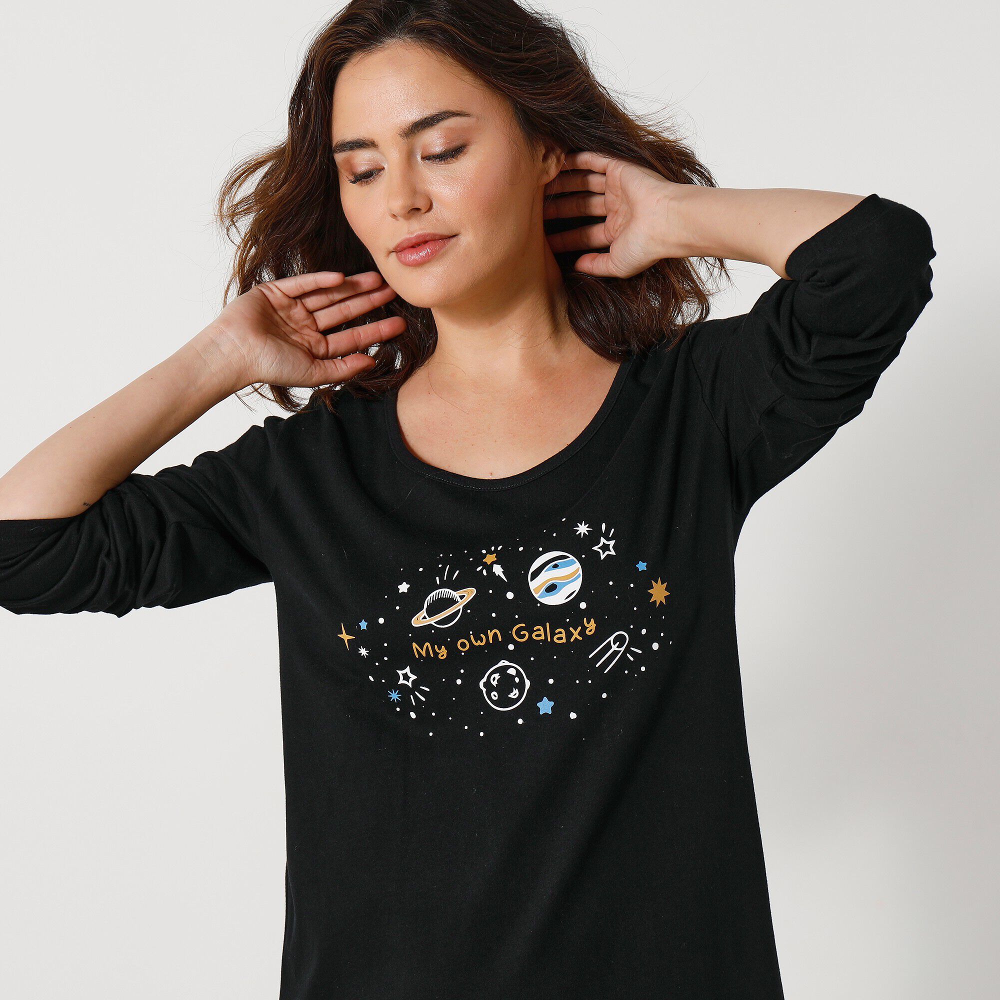 Chemise de nuit longue longues motif «galaxie»