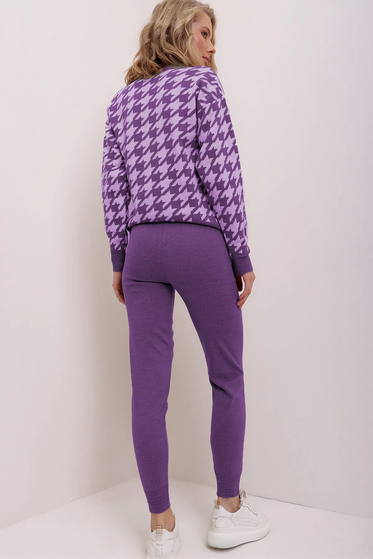 Trend Alaçatı Stili  Damen-Set aus Strickoberteil und -unterteil mit Hahnentrittmuster in Lila, Rd00034