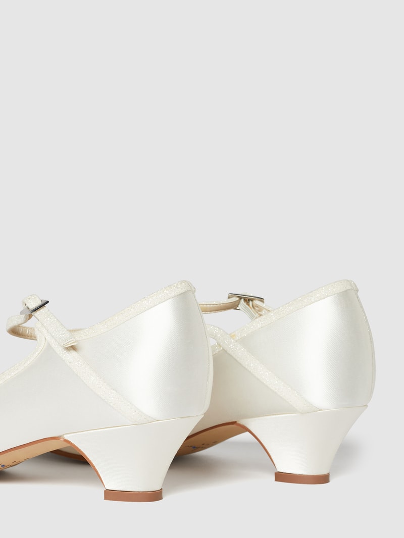 Pumps aus Satin in offwhite
