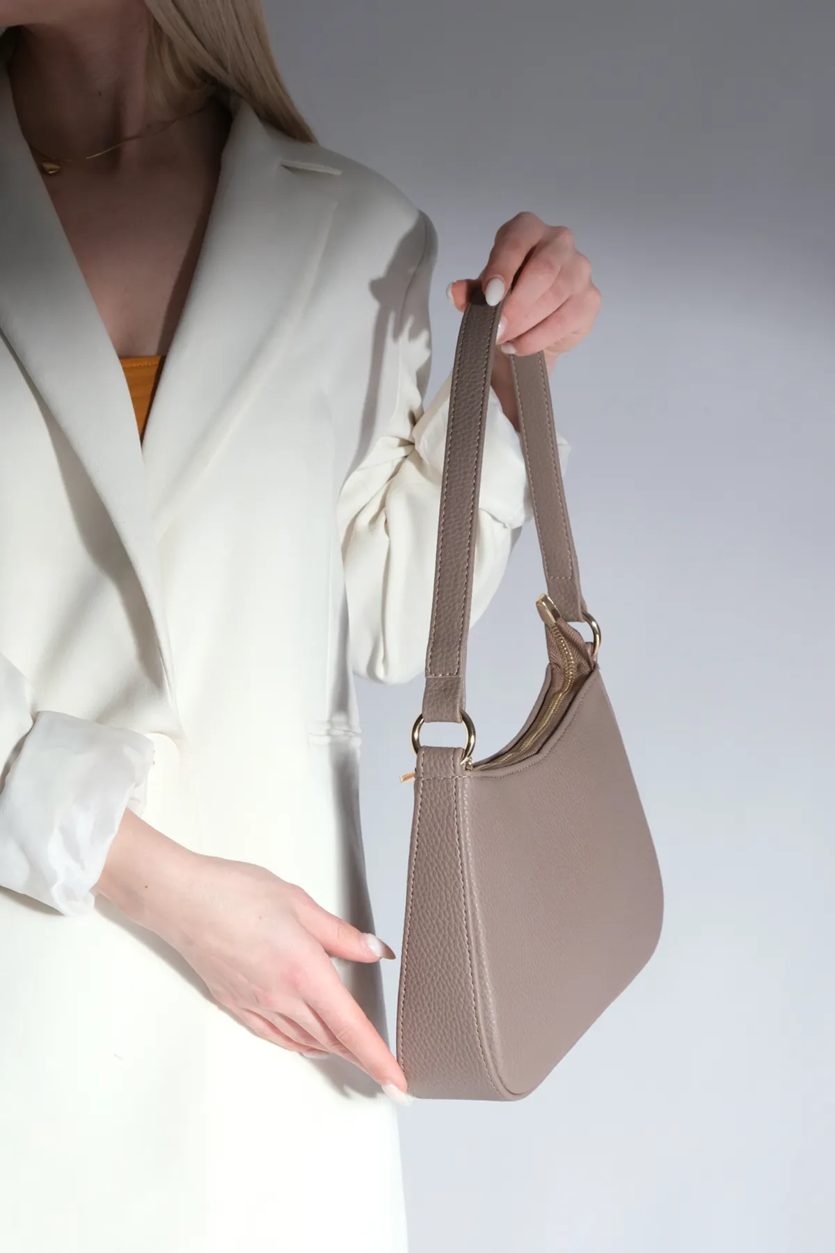 Marjin  Damen Umhängetasche Cocoon Mink