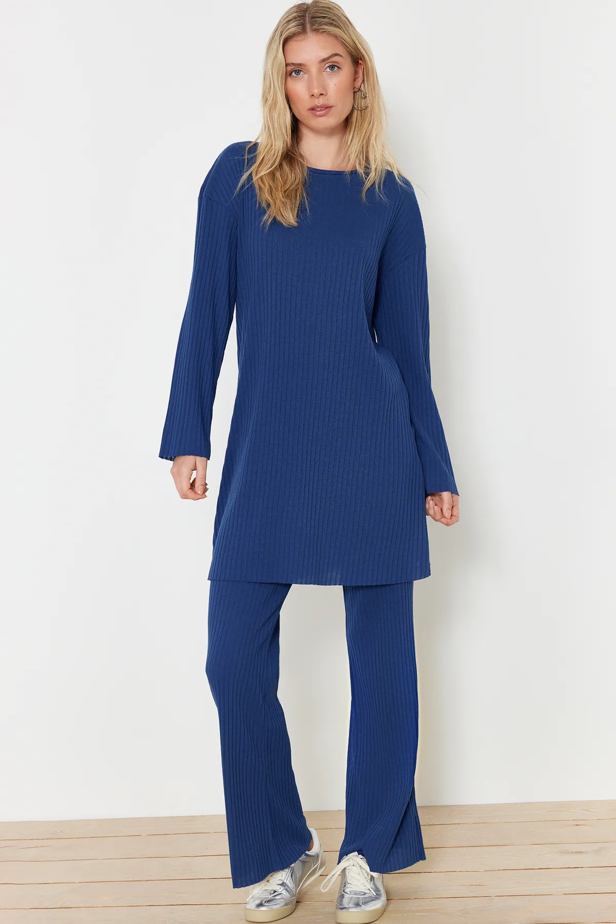 Trendyol Modest  Marineblaues Camisole-Set aus gestricktem Oberteil und Unterteil TCTSS24US00060