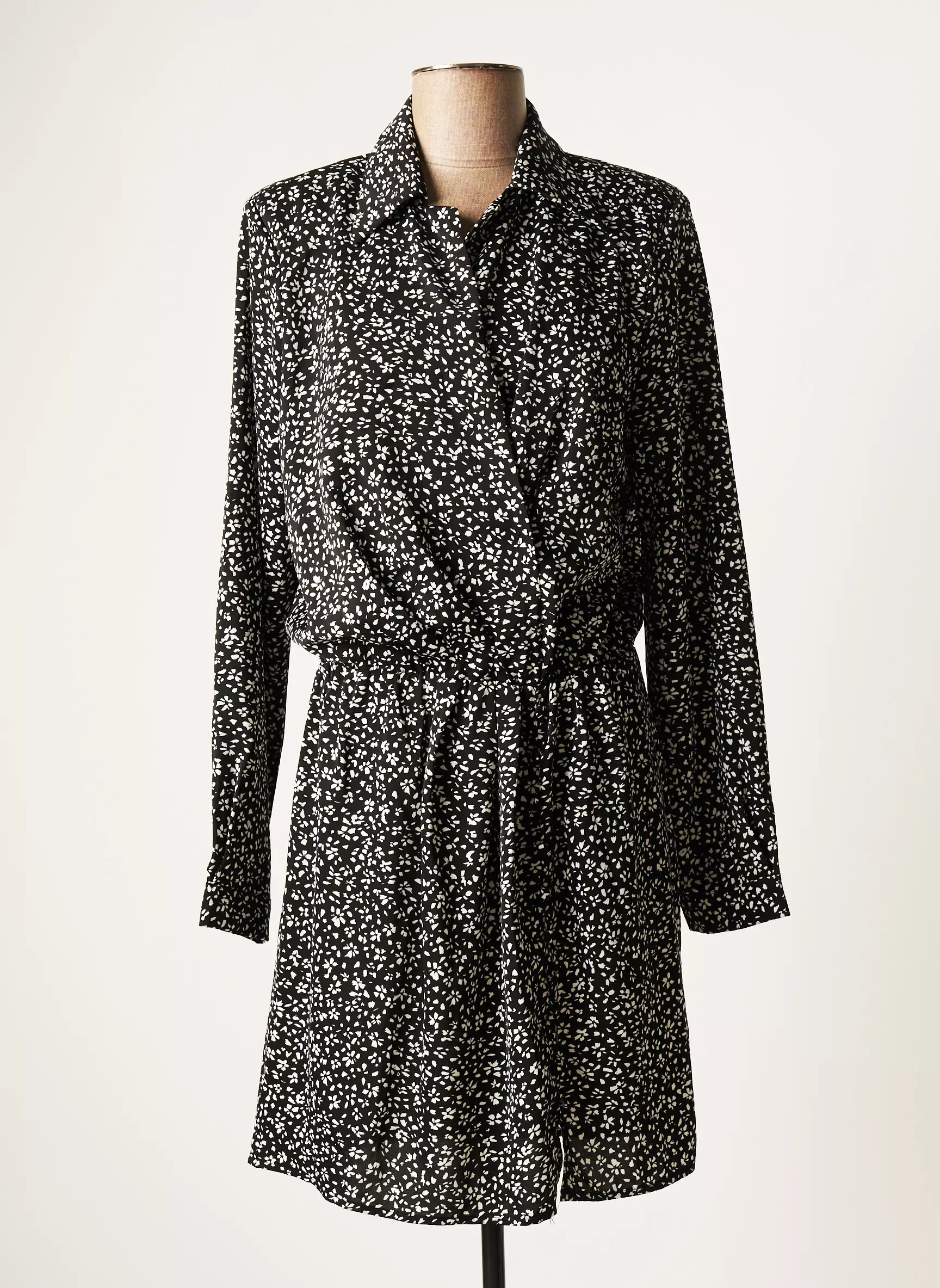 Kilky Robes Courtes Femme couleur noir