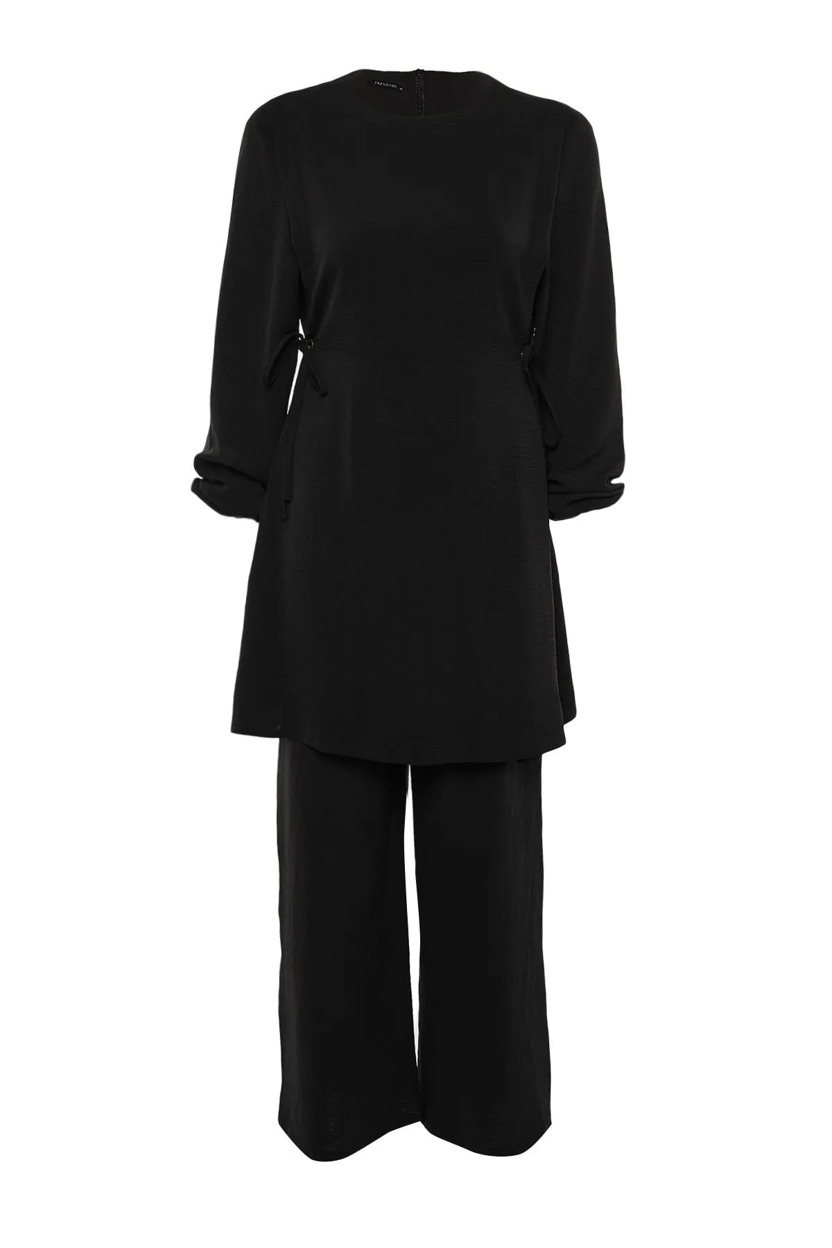 Trendyol Modest  Schwarzes Aerobin Tunika-Hosen-Set mit Ösen und Krawattendetails TCTAW22US0092