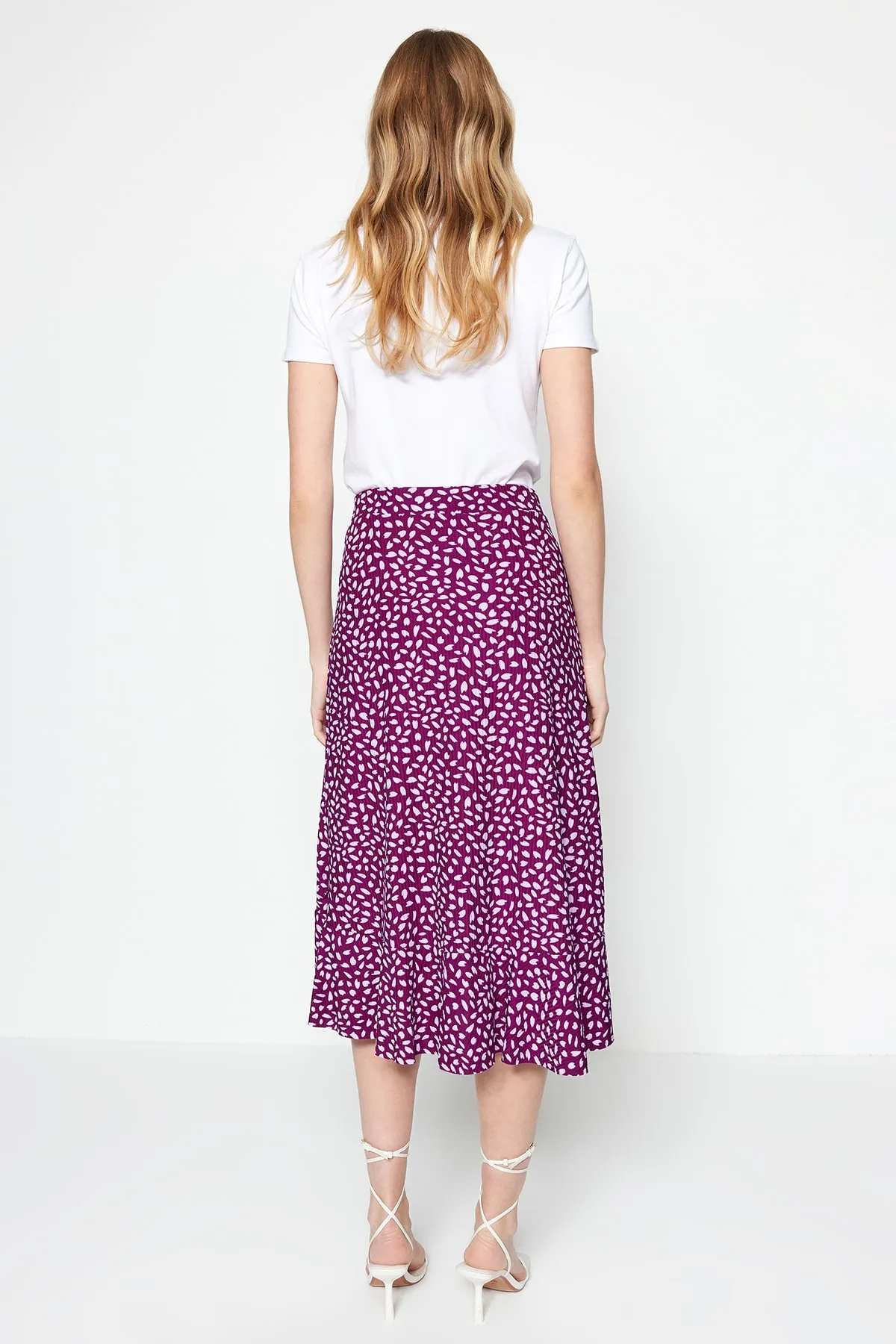 Trendyol Collection  Lila bedruckter High-Waist-Midirock aus Stretch-Strick mit Raffung und Volant TWOSS21ET0029
